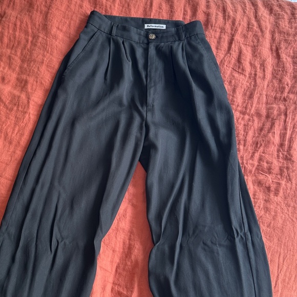 Reformation Mason Pant - Picture 3 of 4